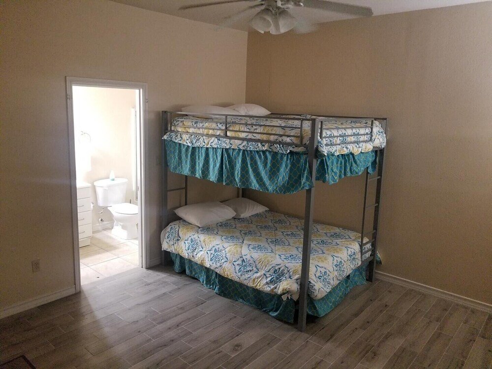 Pool Ground Floor Walk To Beach #A 2 Bedroom Condo,,3.5 star
