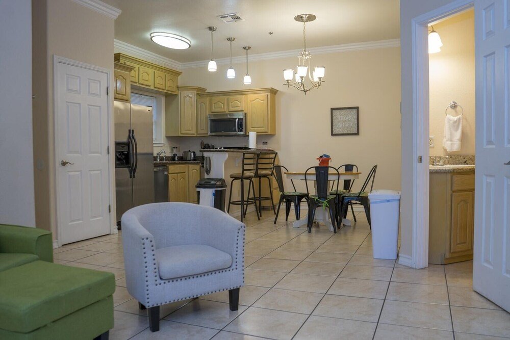 pool ground floor walk to beach a 2 bedroom condo