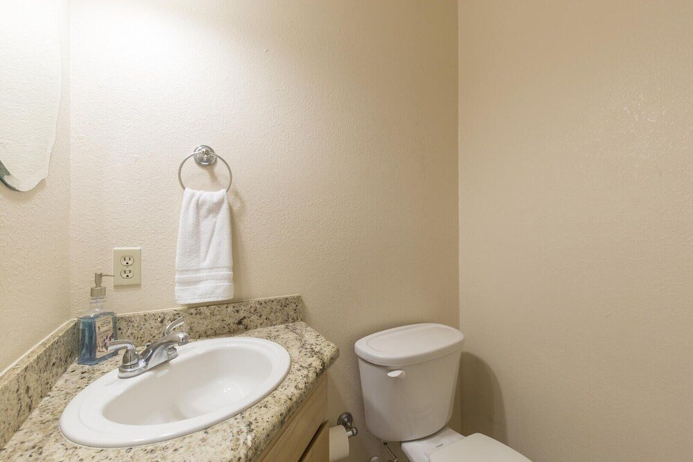 pool ground floor walk to beach a 2 bedroom condo