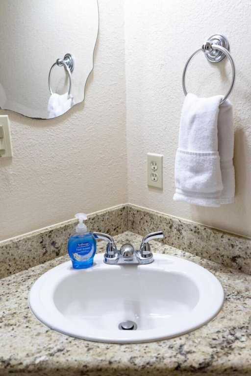pool ground floor walk to beach a 2 bedroom condo