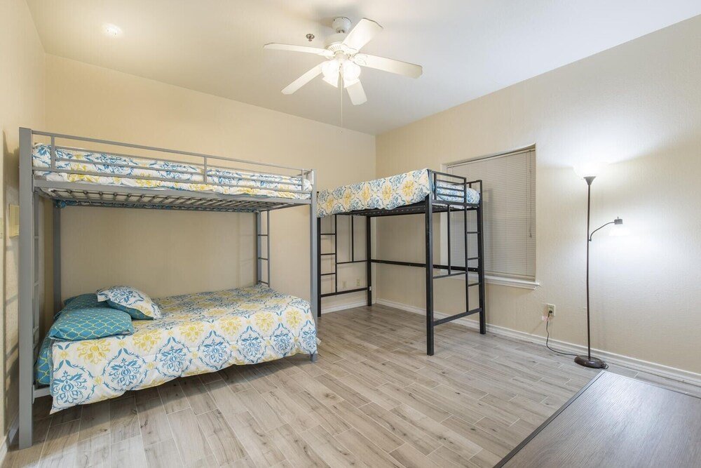 pool ground floor walk to beach a 2 bedroom condo