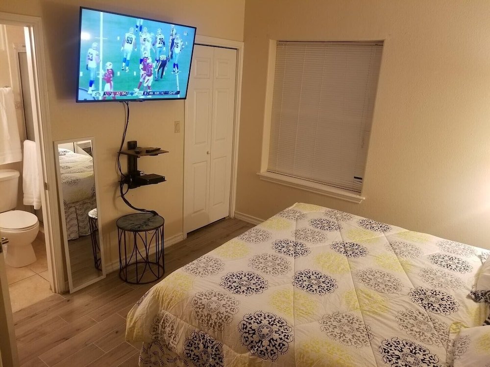 pool ground floor walk to beach a 2 bedroom condo