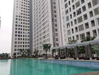 comfortable and homey 2br apartment at m town residence