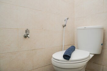 homey studio margonda residence 1 apartment