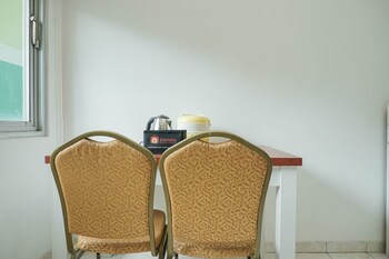 homey studio margonda residence 1 apartment