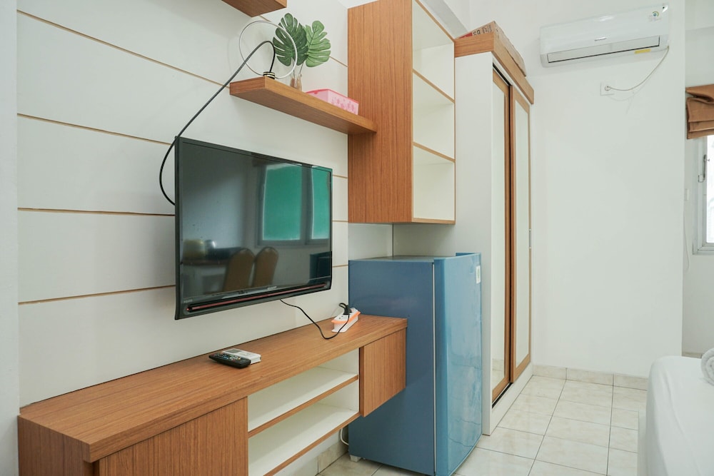 homey studio margonda residence 1 apartment