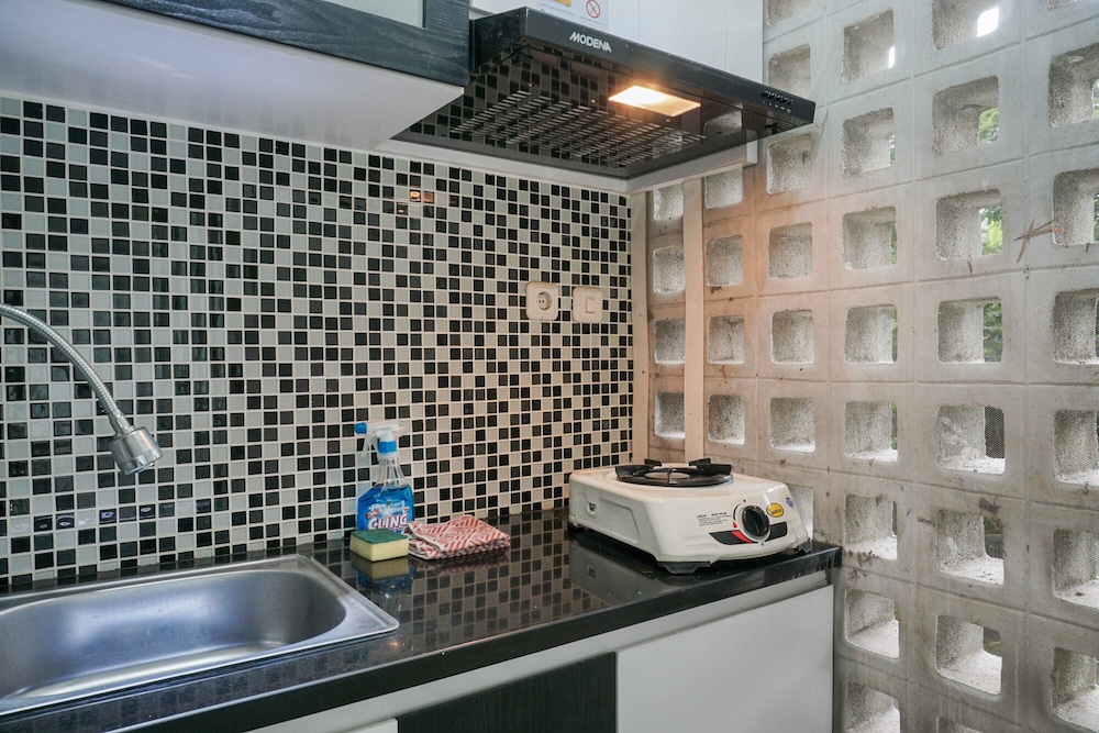 homey studio margonda residence 1 apartment