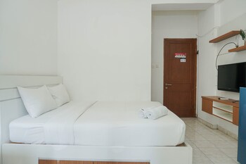 homey studio margonda residence 1 apartment