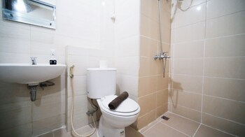 restful and dreamy 1br apartment at tamansari prospero