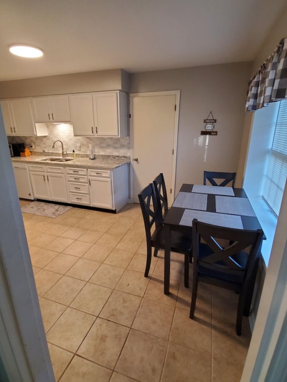 andrea abode 5 bedroom home by redawning