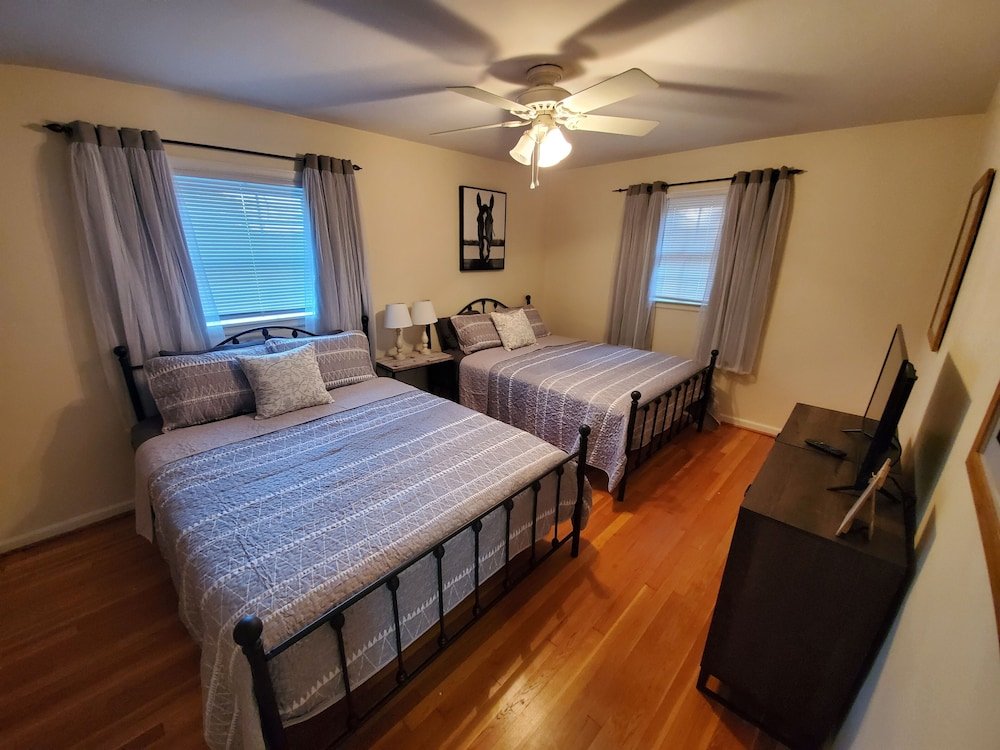 andrea abode 5 bedroom home by redawning