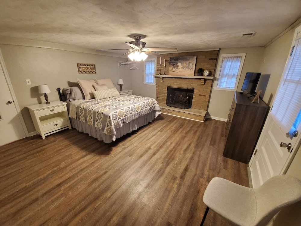 andrea abode 5 bedroom home by redawning