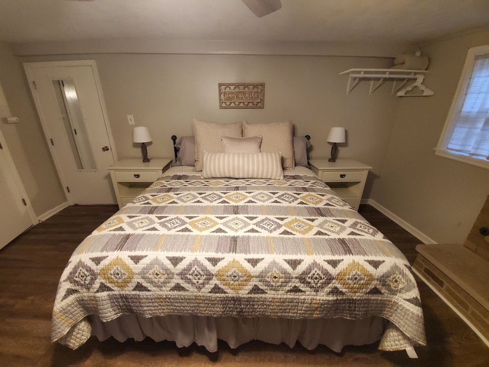 andrea abode 5 bedroom home by redawning