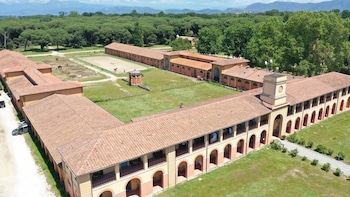 hotel casale la sterpaia pisa