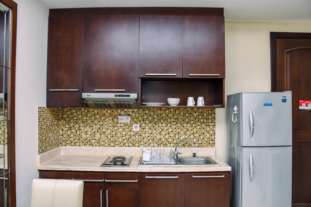 elegant and comfort 1br extra room apartment at bellagio residence