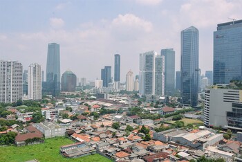 Elegant And Comfort 1Br Extra Room Apartment At Bellagio Residence,,0 star