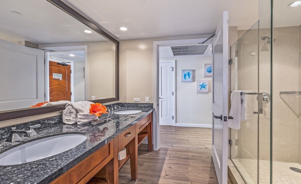 honua kai 215 2 bedroom 2 bath 2 condo by redawning