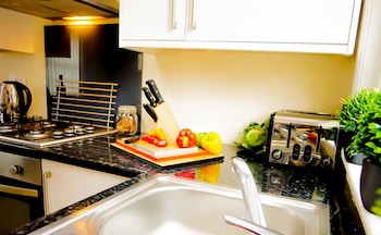 the gathering chester 3 sleeps 14 very close to city centre racecourse within walls