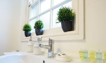 the gathering chester 3 sleeps 14 very close to city centre racecourse within walls