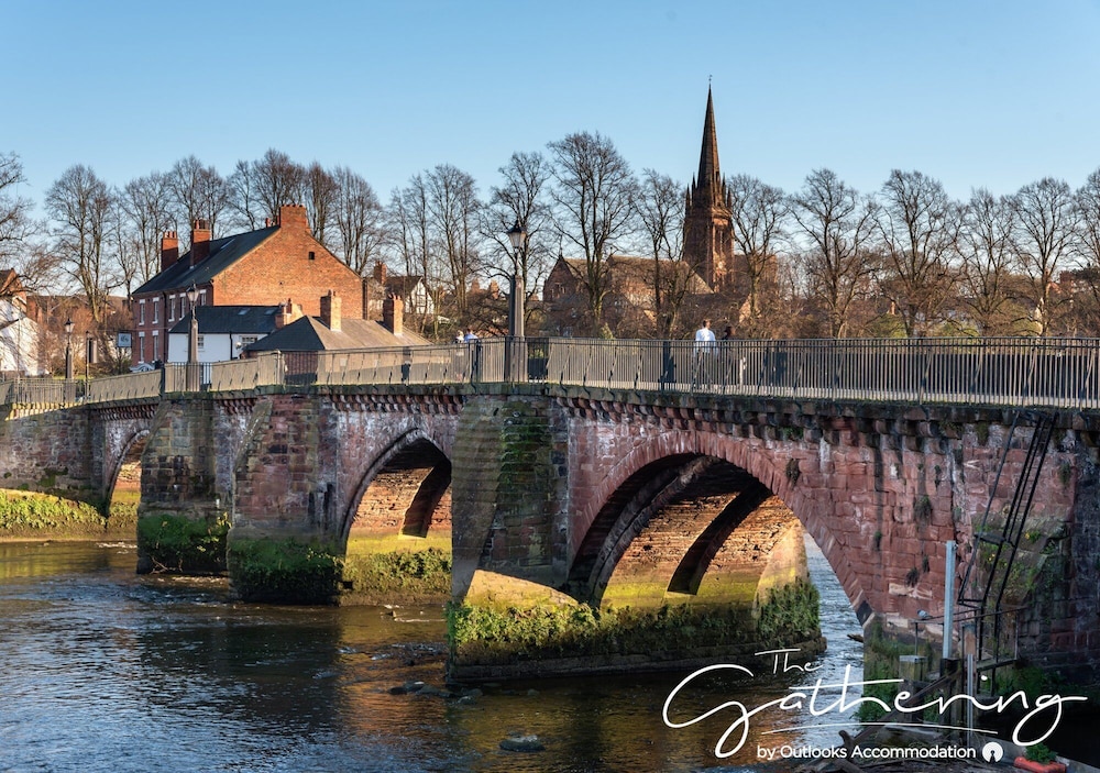 the gathering chester 3 sleeps 14 very close to city centre racecourse within walls