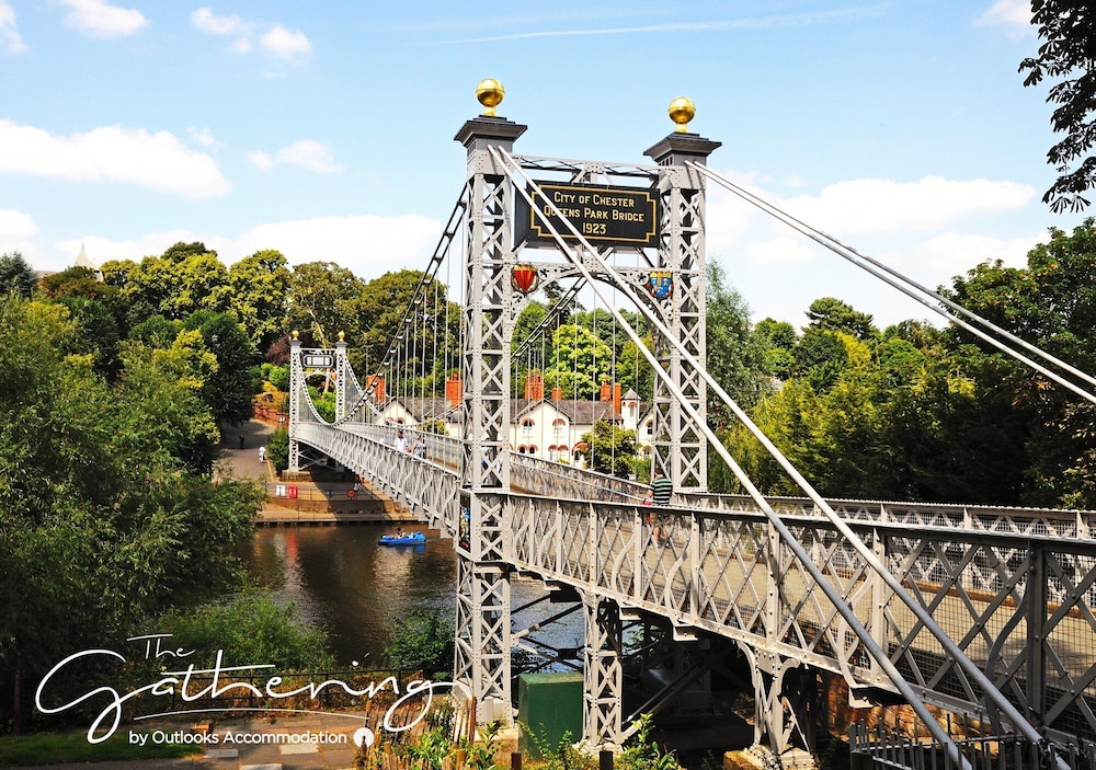 the gathering chester 3 sleeps 14 very close to city centre racecourse within walls