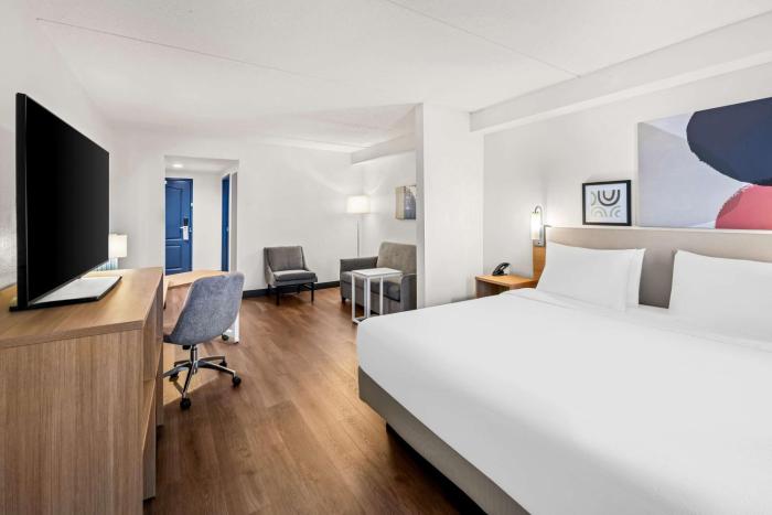 spark by hilton woodbridge