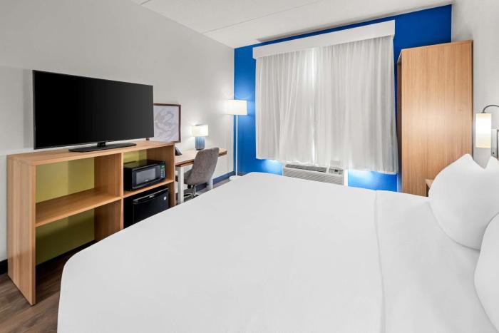 spark by hilton woodbridge
