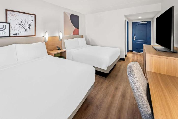 spark by hilton woodbridge