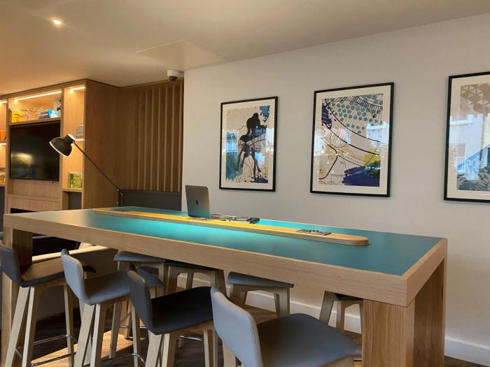 holiday inn express cheltenham by ihg