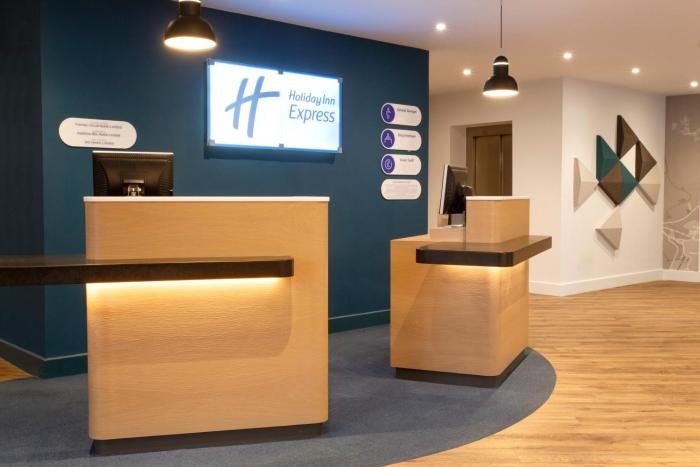 holiday inn express cheltenham by ihg