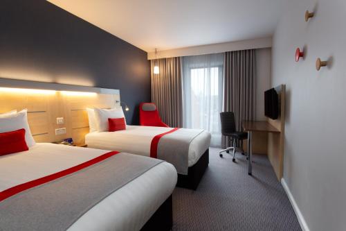 holiday inn express cheltenham by ihg