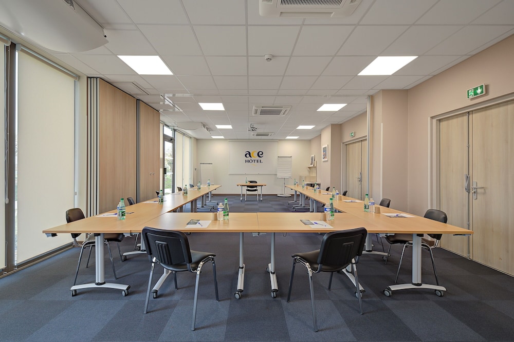 ace hotel rouen parc des expositions