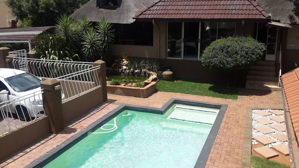 african sky bed and breakfast