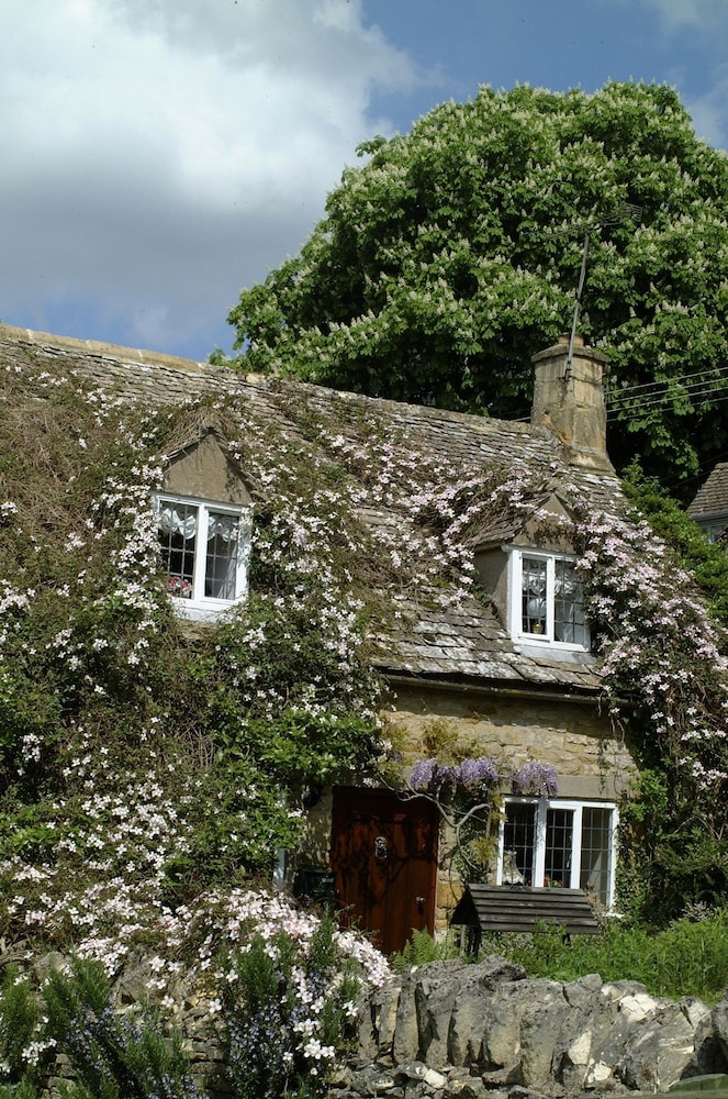 three ways house hotel