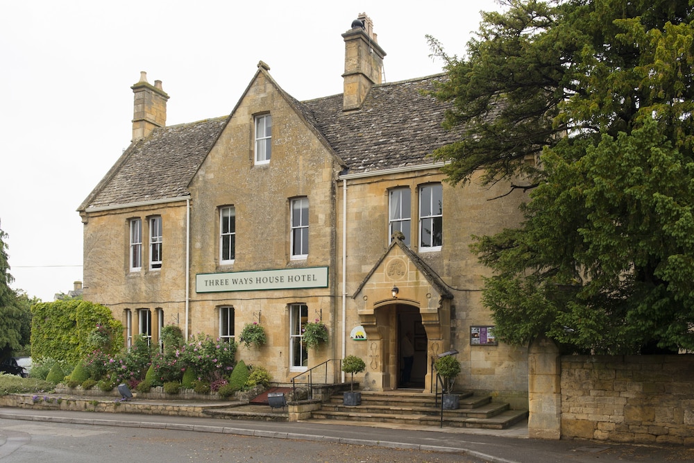 three ways house hotel