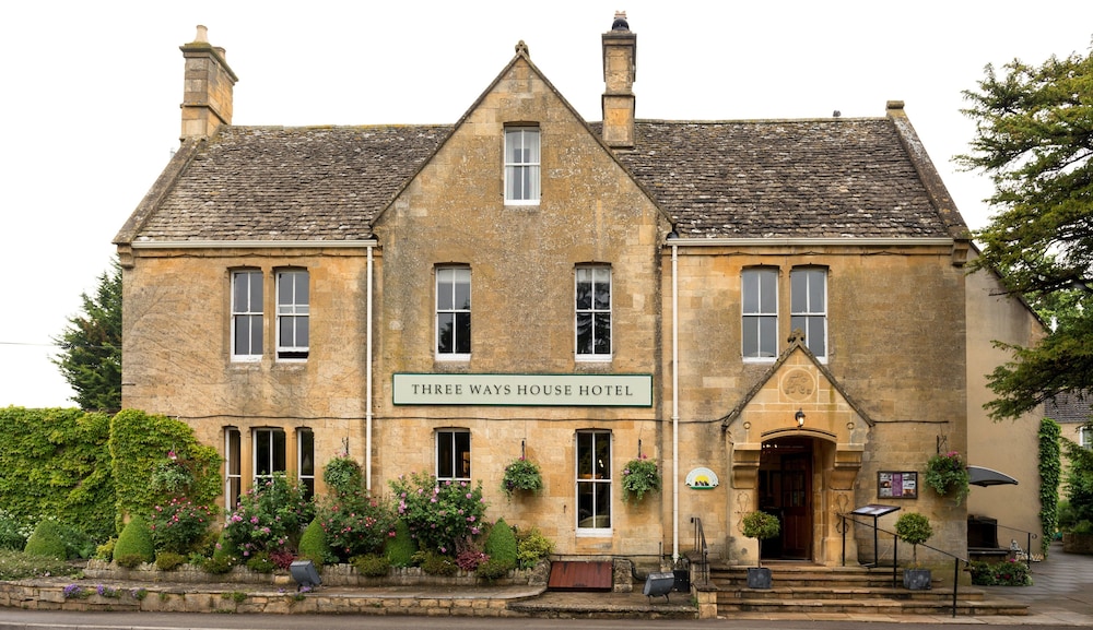 three ways house hotel