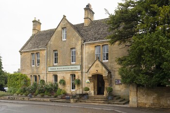 three ways house hotel
