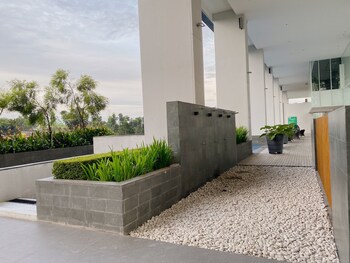 breeze apartments at bintaro by okestay