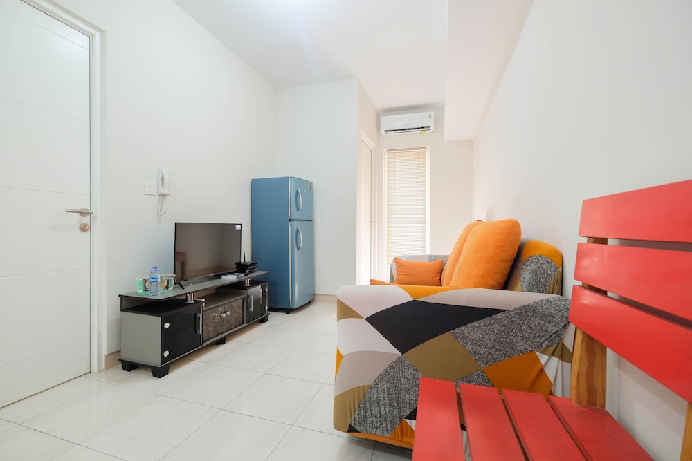 minimalist 2br apartment the springlake summarecon