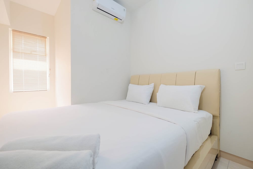 minimalist 2br apartment the springlake summarecon