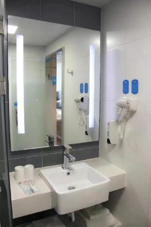 hanting hotel shijiazhuang tiyu nan street
