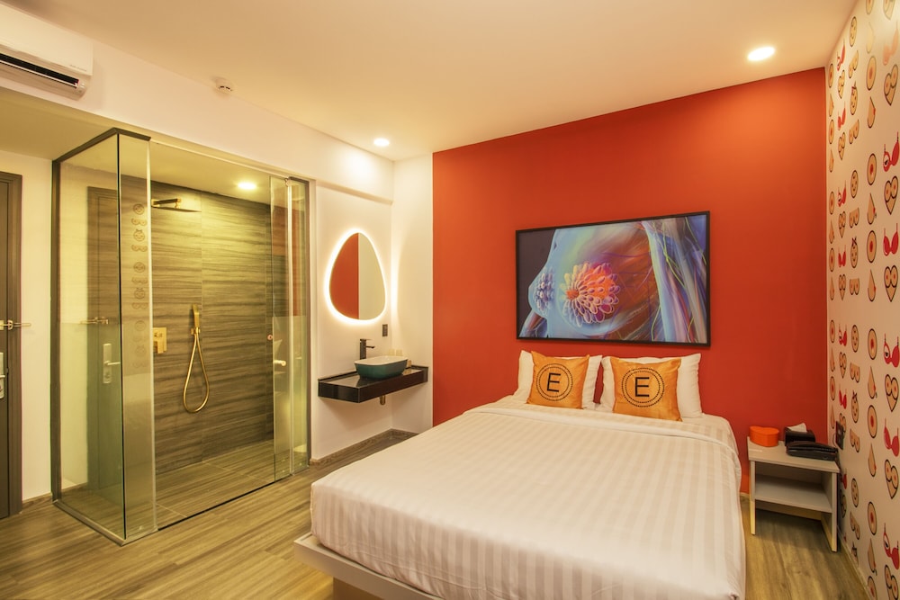eros hotel 2 love hotel