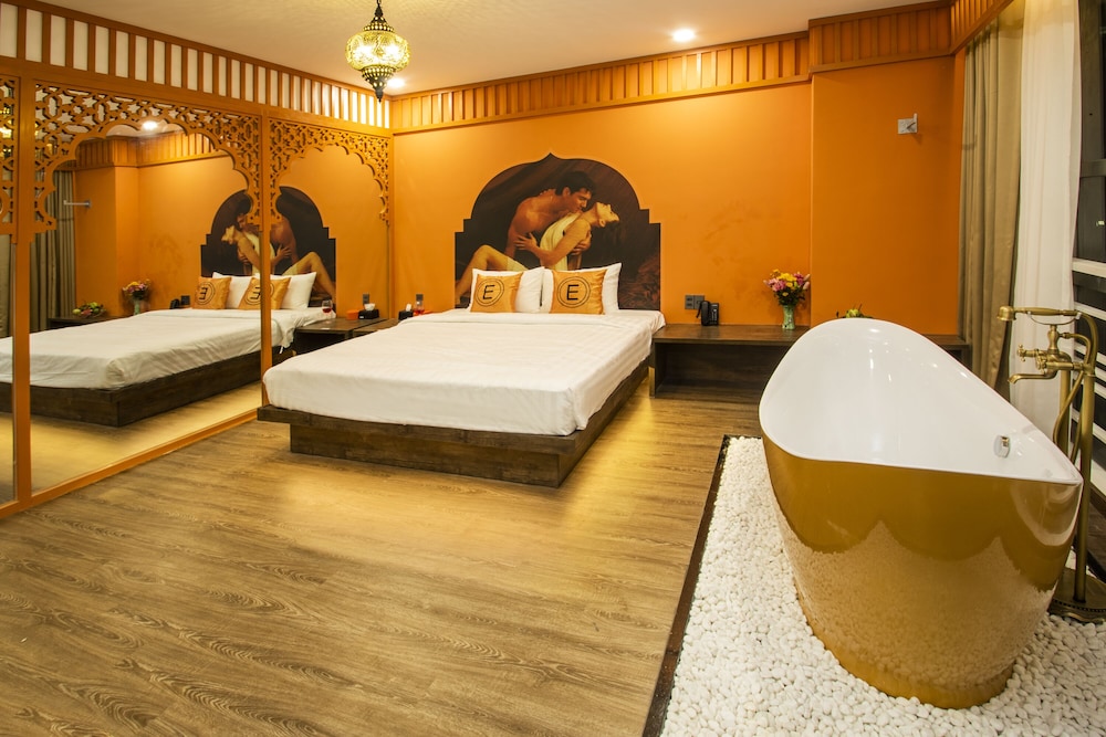 eros hotel 2 love hotel