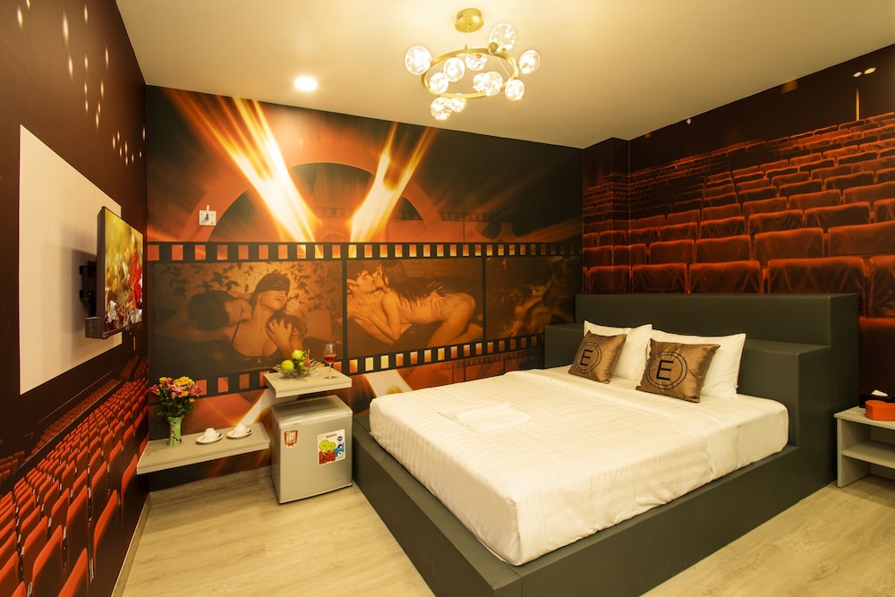 eros hotel 2 love hotel