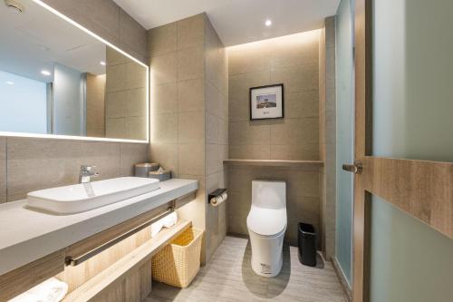 atour hotel ningbo xiangshan binhai avenue