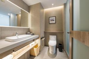 atour hotel ningbo xiangshan binhai avenue