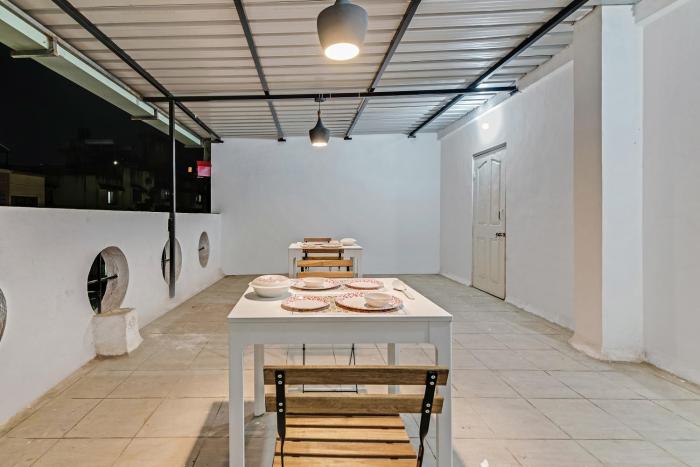 super hotel o saraswati niwas vadgaon budruk