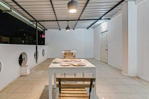 super hotel o saraswati niwas vadgaon budruk