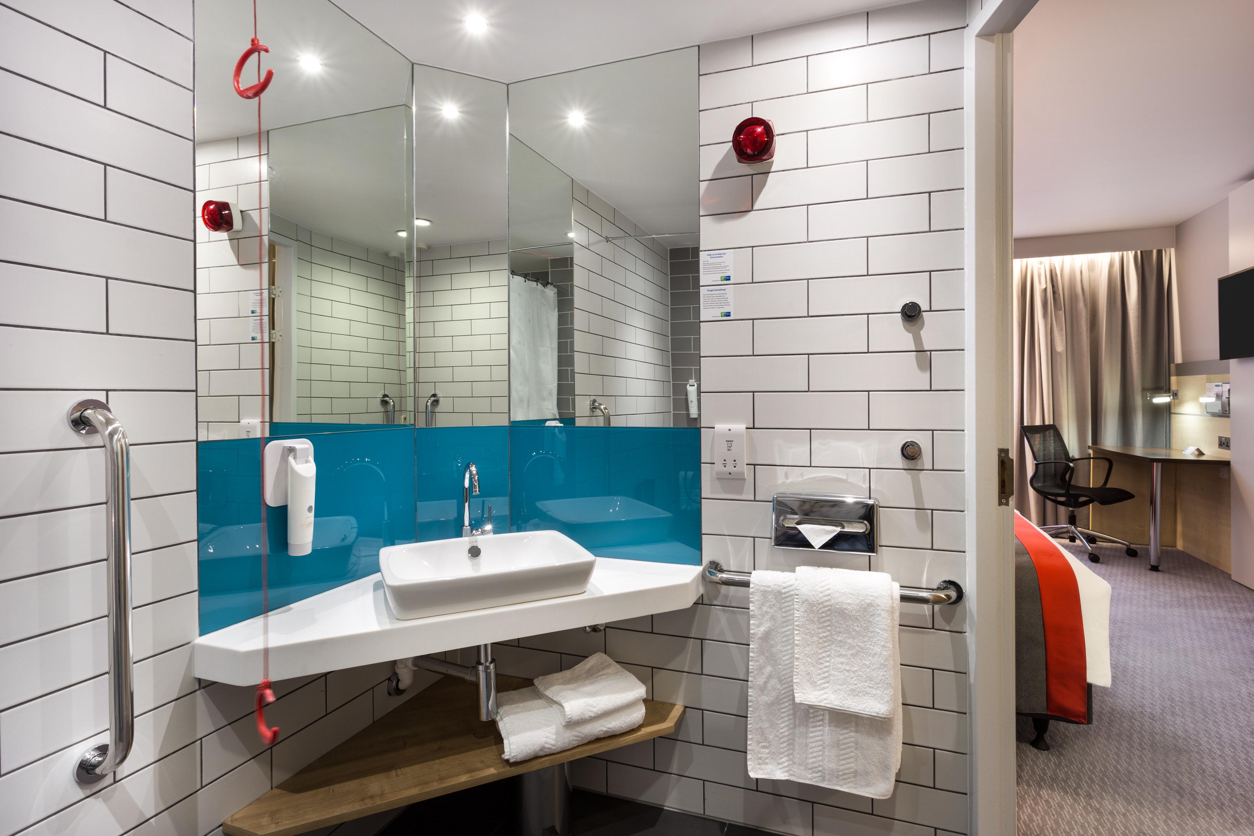 holiday inn express london watford junction by ihg