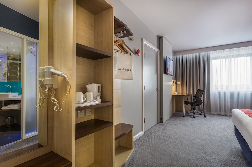 holiday inn express london watford junction by ihg